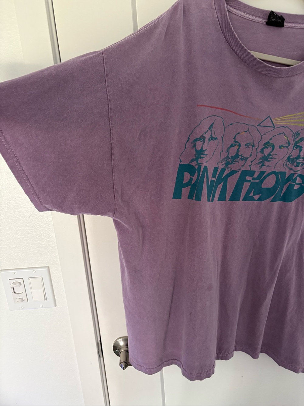 Pink Floyd Tee in Lavender Purple - Picture 3 of 6